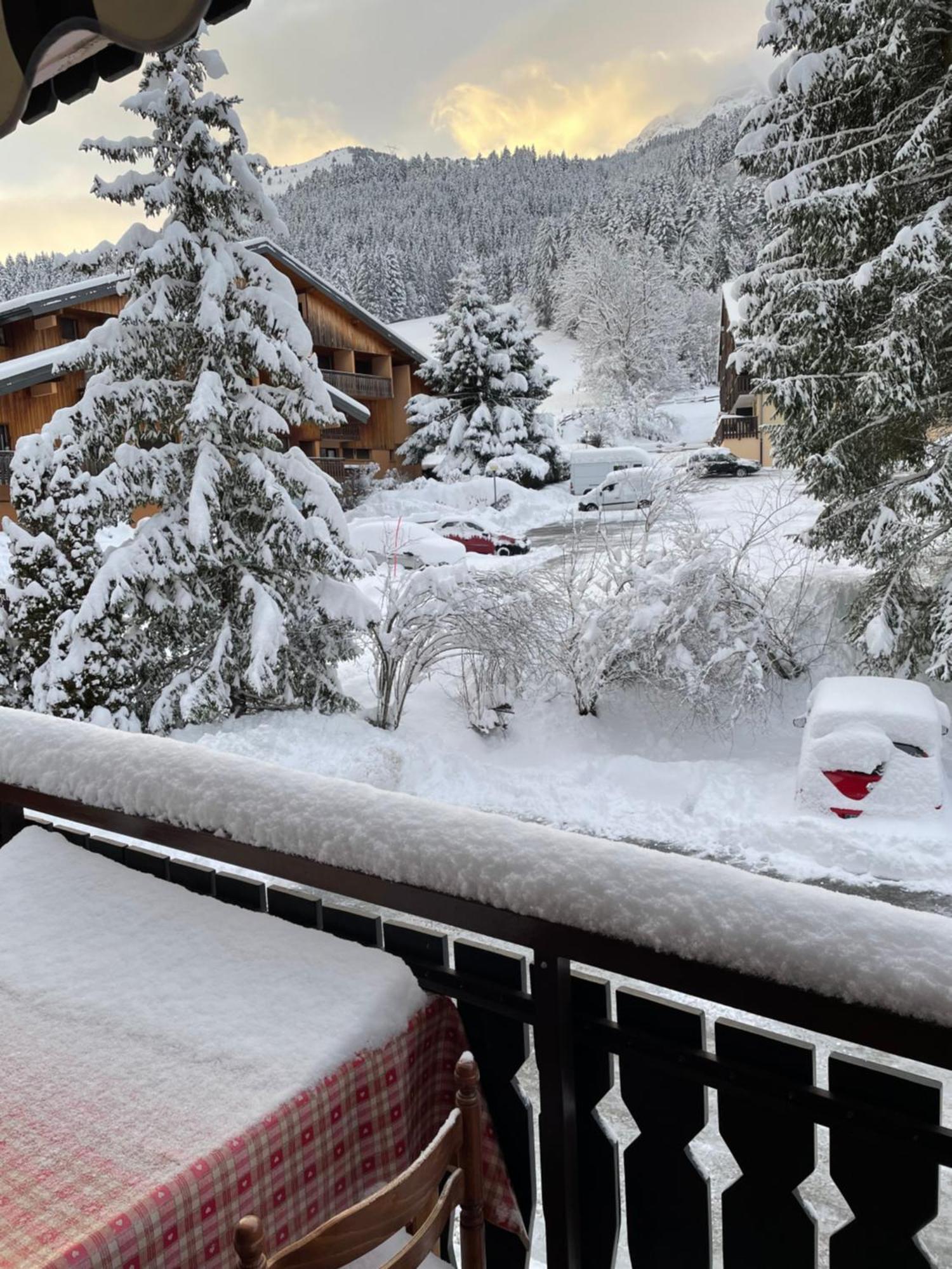Cosy 2 Pieces Proche Chatel Abondance Buitenkant foto